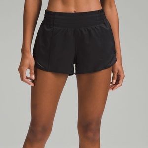 Lululemon like new Hotty Hot High-Rise Shorts, 2.5 Inseam, Size 4, Black